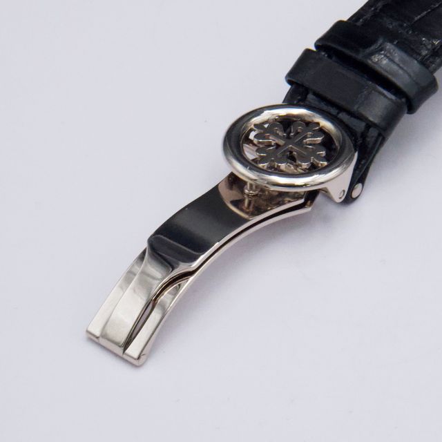 Patek Philippe World Time 5230G-014 Image 4